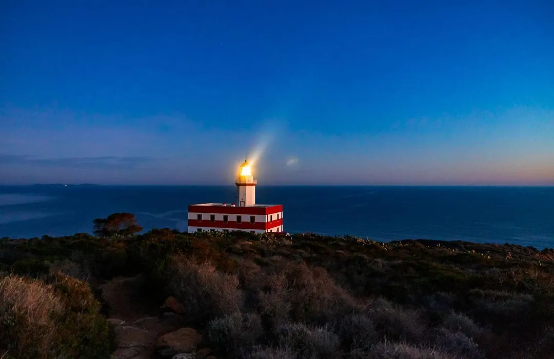 Faro Capel Rosso-1